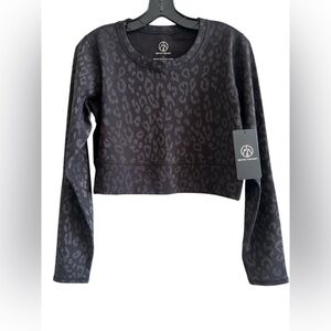 Move Theory DarkGray/Heather Gray Leopard Print Crop Top Size Large